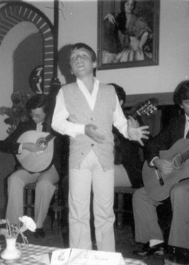 He won the 'Grande Noite do Fado' (Great Fado Night) in the late seventies