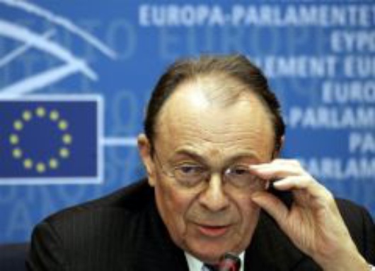 EU-PARLIAMENT-FRANCE-REFERENDUM