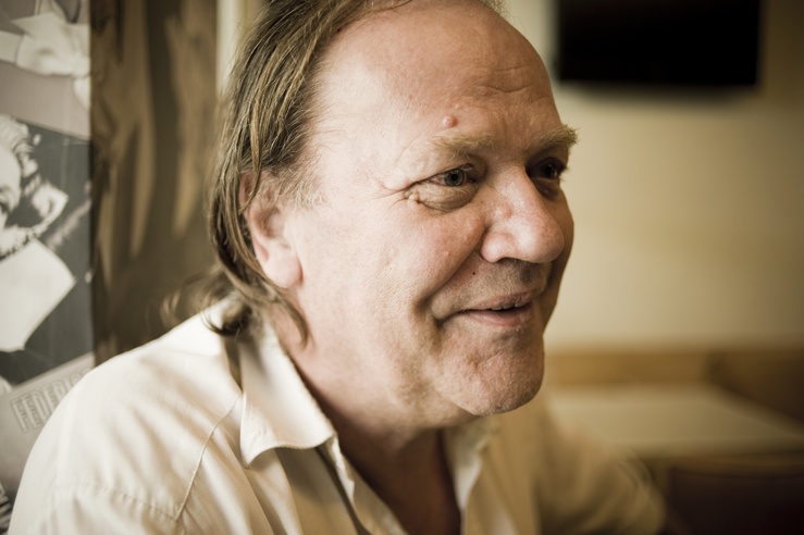 Seit 2002 bemühen er und seine Mitstreiter sich, durch Kulturaktionen eine Brücke zwischen Kunst, Kultur und gesellschaftlichen Planungen aller Art zu schlagen.