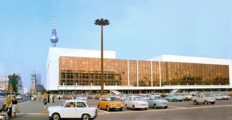 El Palast der Republik dejará de aparecer entre los souvenirs berlineses con los que se identifica a la ciudad.