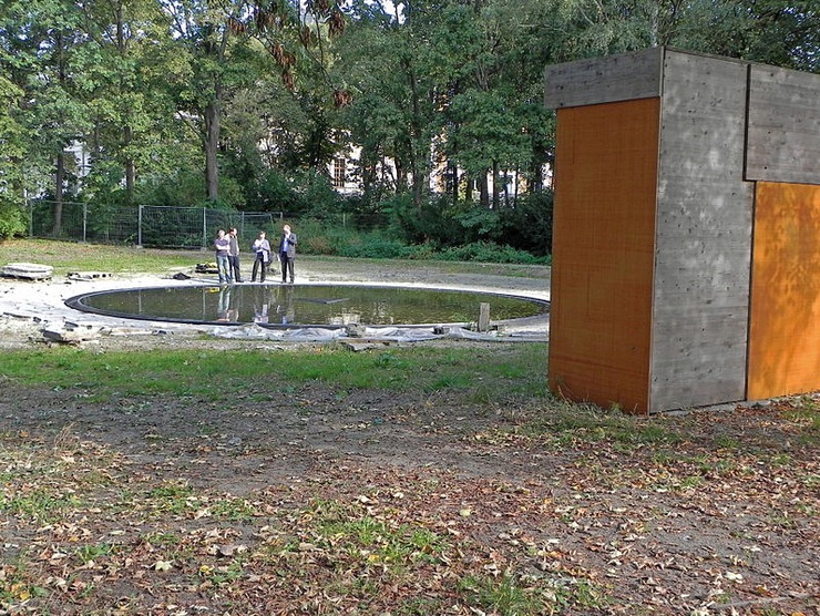 2011