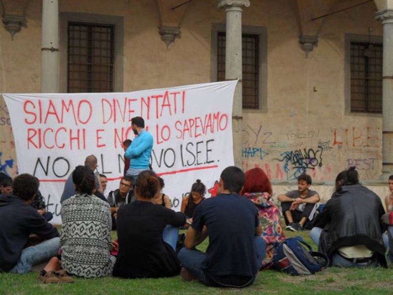 Firenze, lo striscione appeso nella mensa di Santa Apollonia