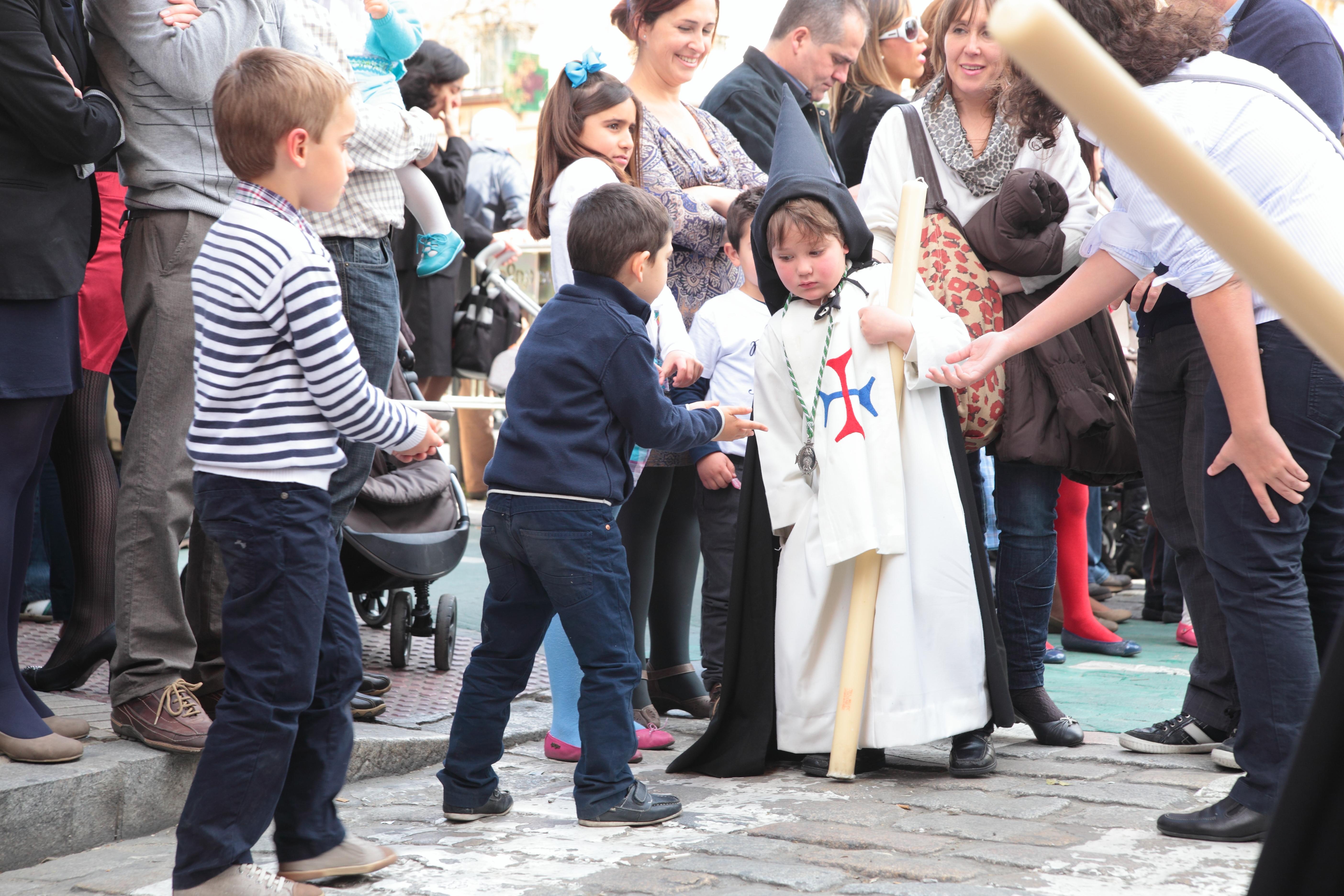 “Nazareno, ¿me da un caramelo?”, por Claudia Uzquiano
