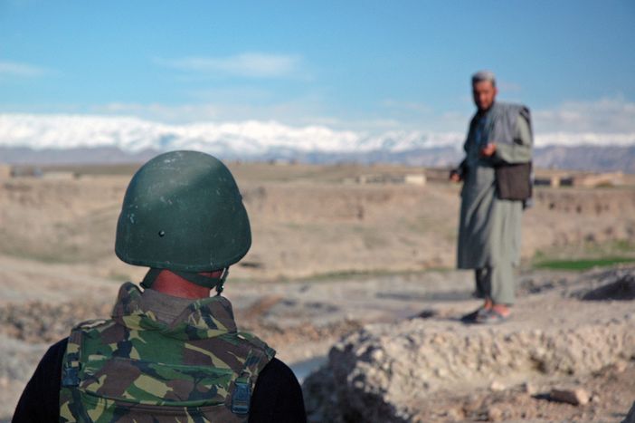 Image for Afganistán hace caer al gobierno holandés: la prensa opina