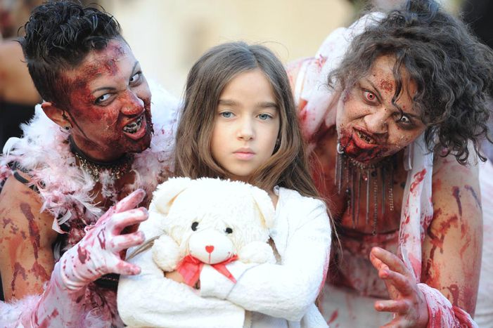 Image for Zombie e vampiri invadono un paesino terremotato... e gli donano vita!