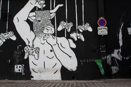 Image for Crise : la Grèce de plus en plus engluée dans le labyrinthe économique