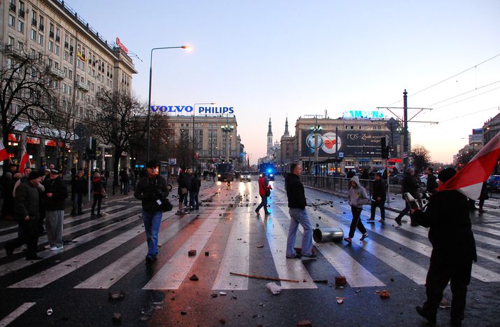 Image for Warszawa w ogniu? Obchody Narodowego Święta Niepodległości oczami mediów