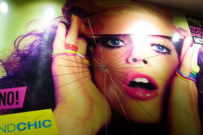 Image for La 'compota' serbia: hooligans, orgullo gay y miedo a Occidente