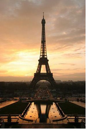 Image for Parigi: sempre una vie en rose
