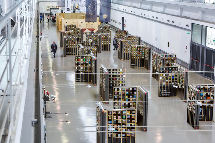 Image for [eng] Imago mundi: 3500 individual pieces that together paint a portrait of Mediterranean humankind