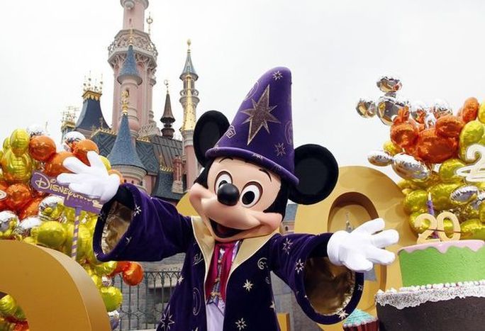 Image for Disneyland Paris, buon compleanno!