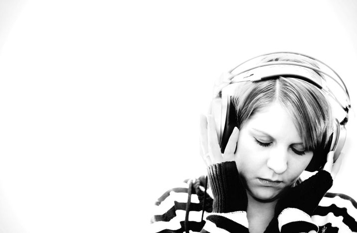 Image for Muzyka z sieci: nielegalny streaming?