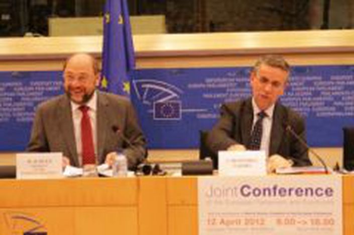 Image for Qualité du travail et emploi : dernière enquête de l'Eurofound