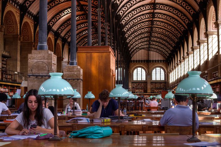 Image for Partire o restare? Lo strano caso delle università italiane