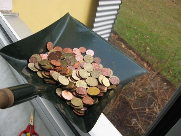 Image for Why does the ECB does not lower its interest rates?