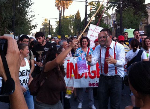 Image for Somos y estamos más indignados