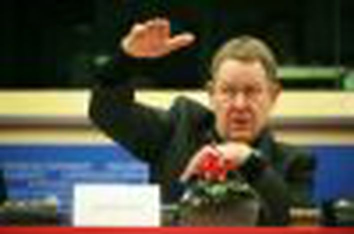 Image for Crisis: Rasmussen se quiere ligar a Zapatero