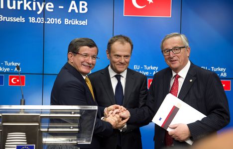 Image for Un sommet sur les réfugiés n'arrive jamais seul