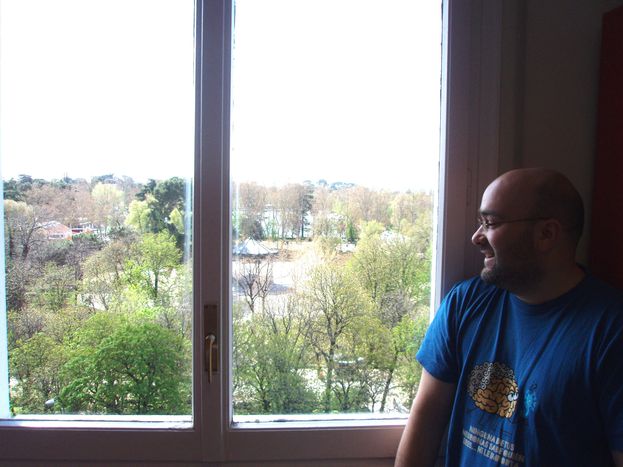 Image for Poeta Martín López-Vega: „Należy wybrać pomiędzy rynkiem a kulturą”