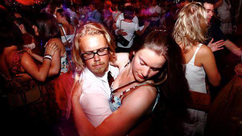 Image for Helsinki: città timida, ma ubriaca