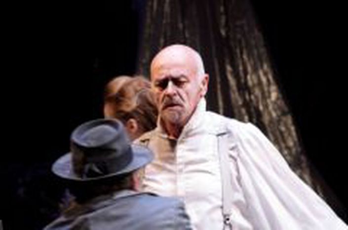 Image for Van Dam frappe les trois coups